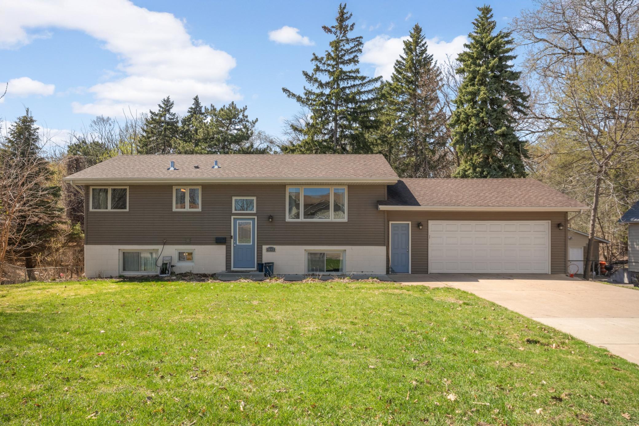 Welcome to 4042 Main St NE Fridley!!