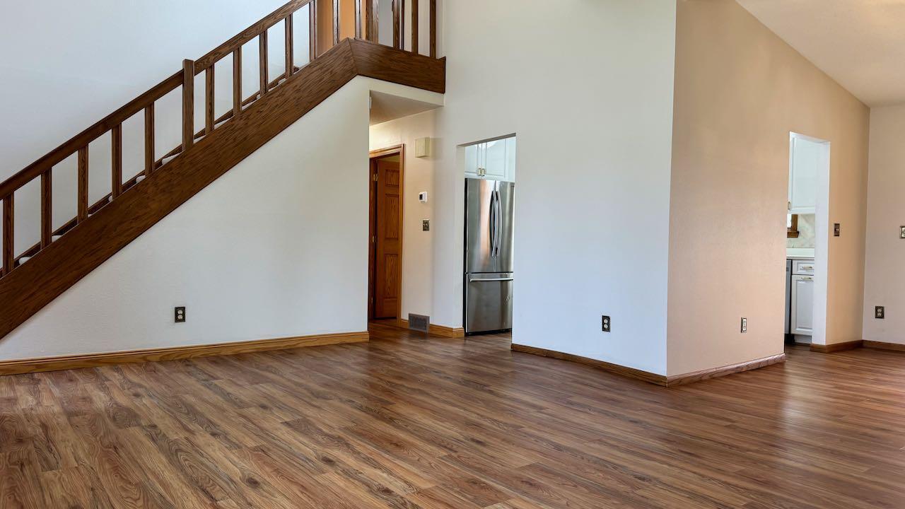 (12) Living Room.jpeg