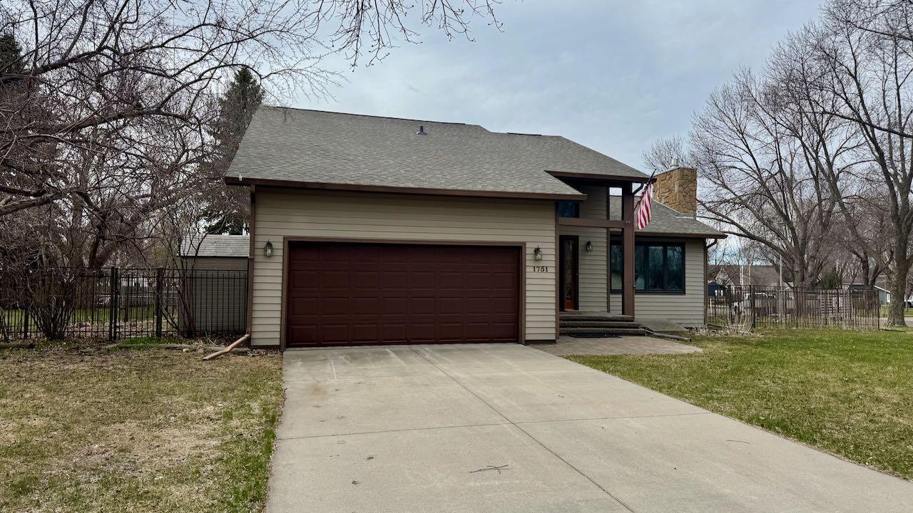 (4) Front of Home.jpeg