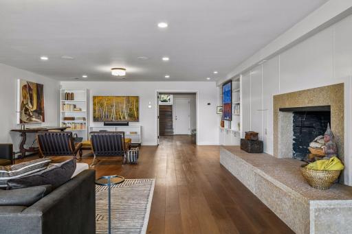 1300 Bracketts Point Road, Wayzata, MN 55391