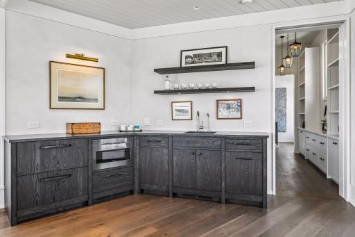 1300 Bracketts Point Road, Wayzata, MN 55391