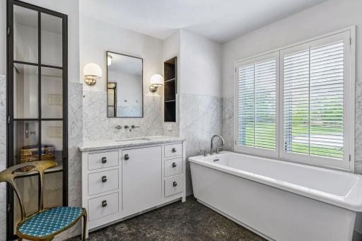 1300 Bracketts Point Road, Wayzata, MN 55391