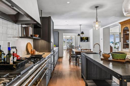 1300 Bracketts Point Road, Wayzata, MN 55391
