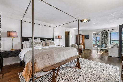 1300 Bracketts Point Road, Wayzata, MN 55391