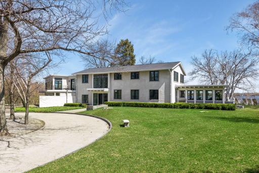 1300 Bracketts Point Road, Wayzata, MN 55391