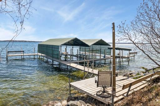 1300 Bracketts Point Road, Wayzata, MN 55391