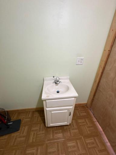 17436 Gary Trail, 27, Faribault, MN 55021
