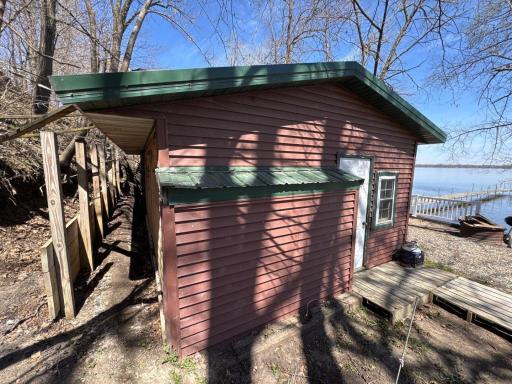 17436 Gary Trail, 27, Faribault, MN 55021
