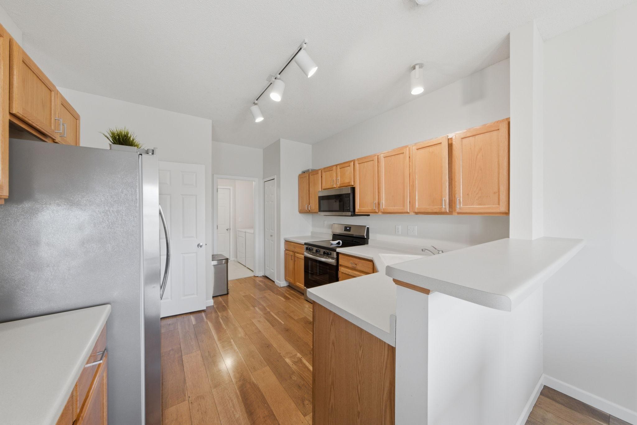 Kitchen toward mudroom