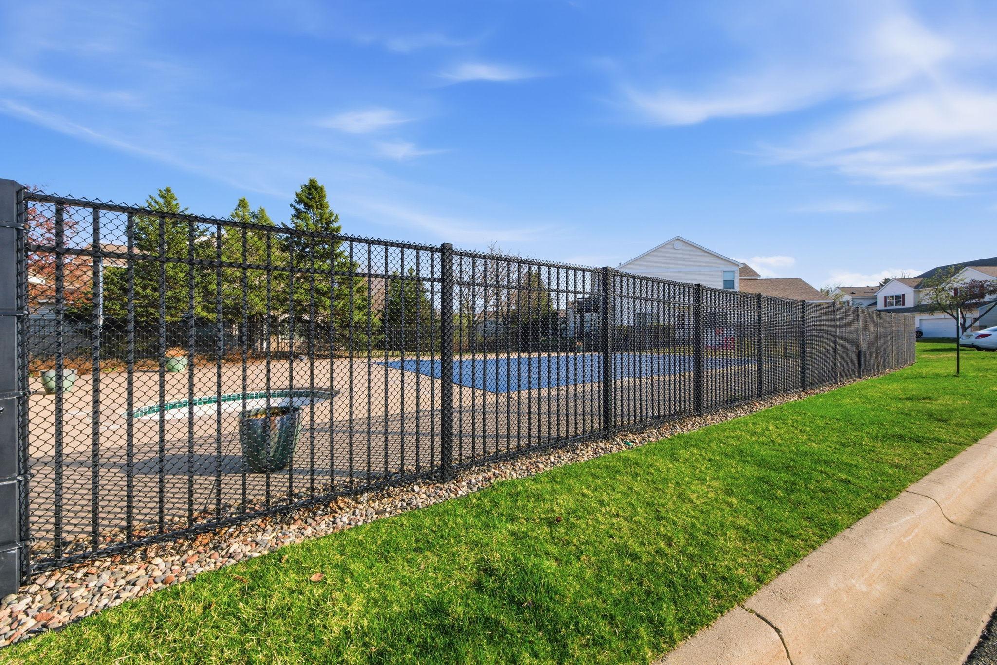 Community Pool - perfect for summer!