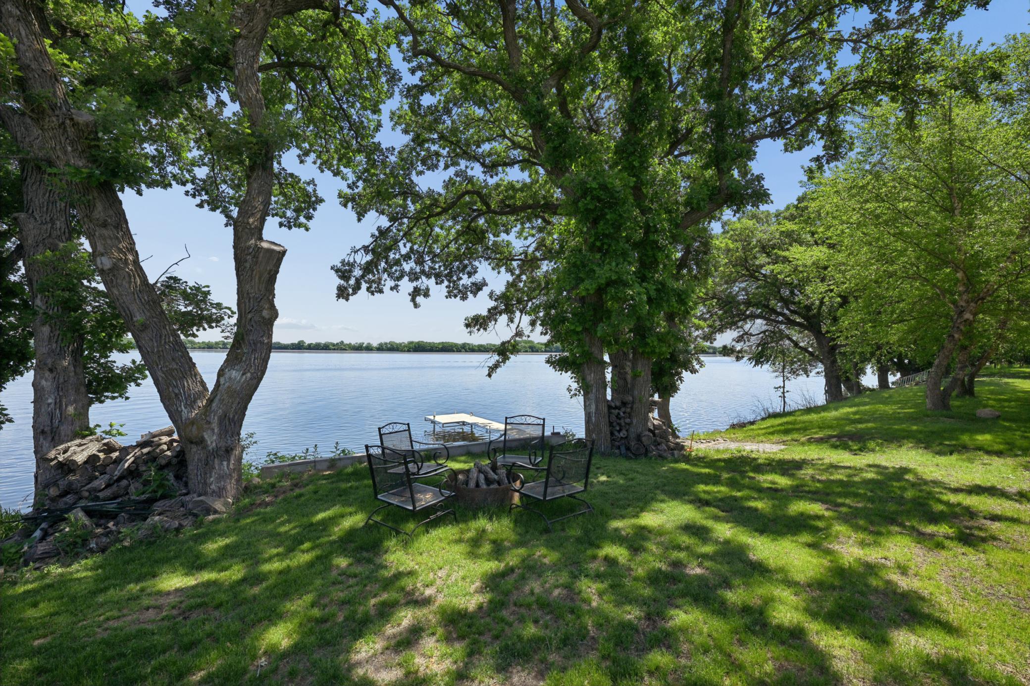 Enjoy 195' of Lake Preston shoreline.