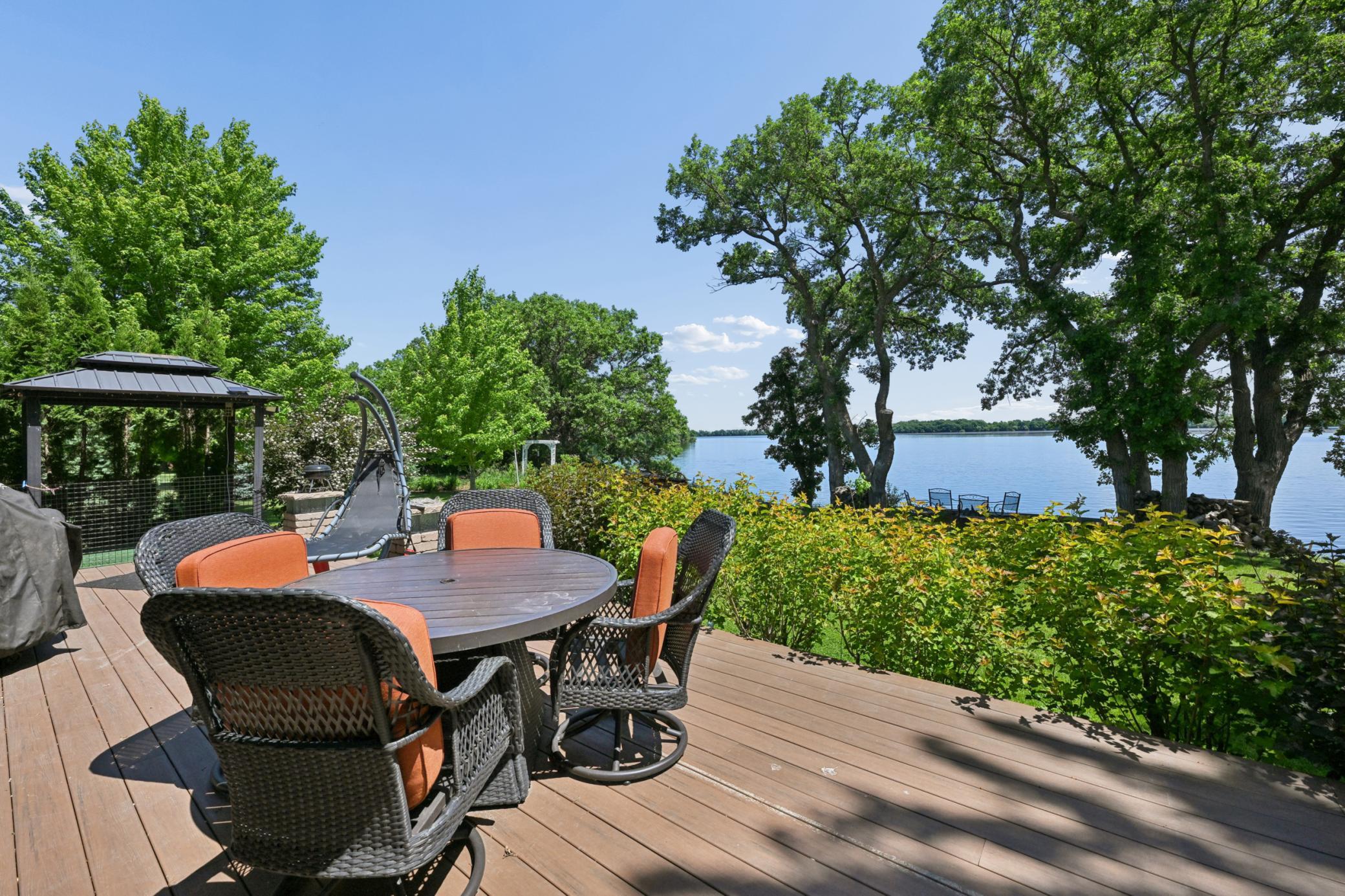 The maintenance-free deck is perfect for entertaining against the backdrop of beautiful Lake Preston.