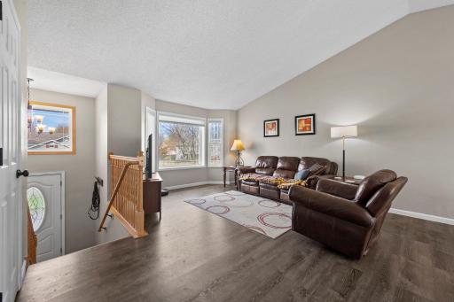 612 6th Street N, Montrose, MN 55363