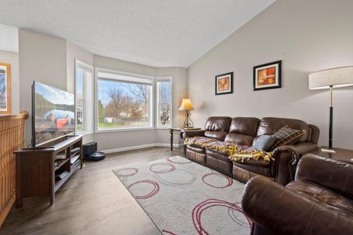 612 6th Street N, Montrose, MN 55363