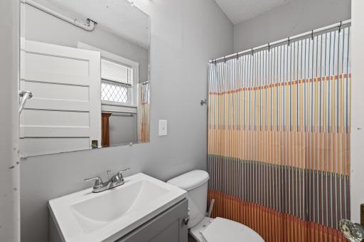 1942 Lincoln Street NE, Minneapolis, MN 55418
