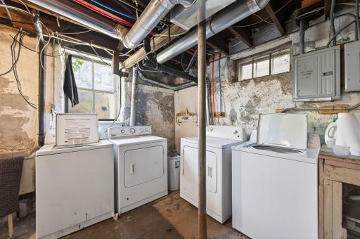 1942 Lincoln Street NE, Minneapolis, MN 55418