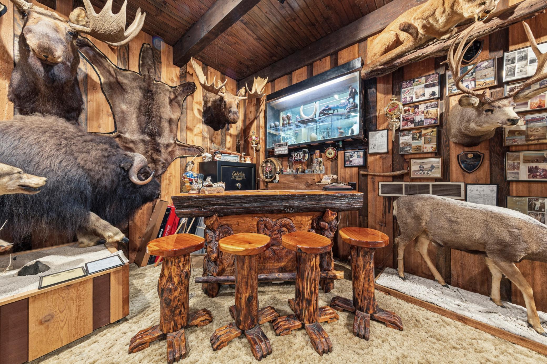 46 family room_lower.jpg