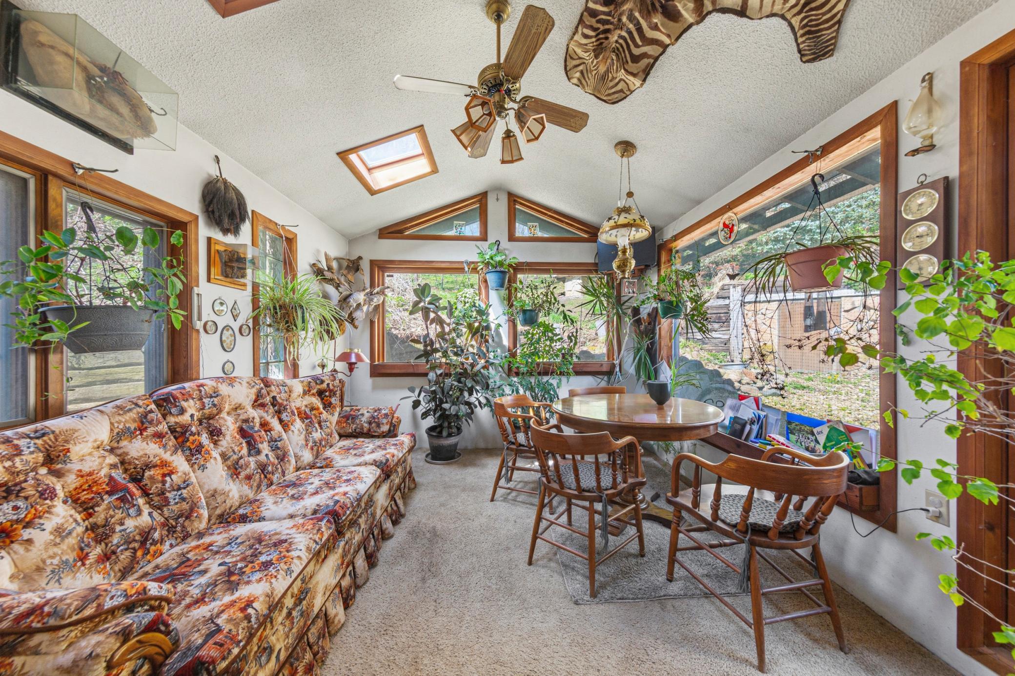 35 dining_sunroom.jpg