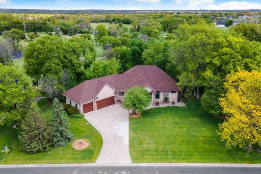 757 Stonebrooke Drive, Shakopee, MN 55379