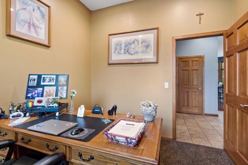757 Stonebrooke Drive, Shakopee, MN 55379