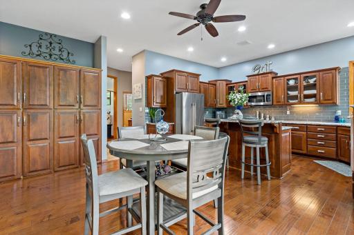 757 Stonebrooke Drive, Shakopee, MN 55379