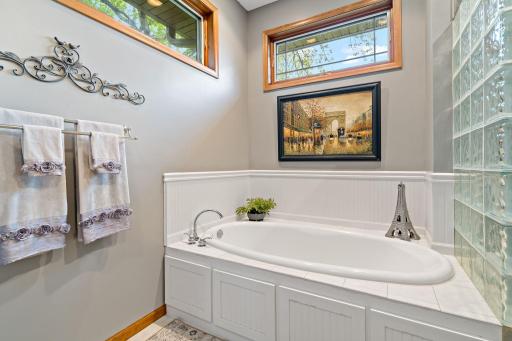 757 Stonebrooke Drive, Shakopee, MN 55379