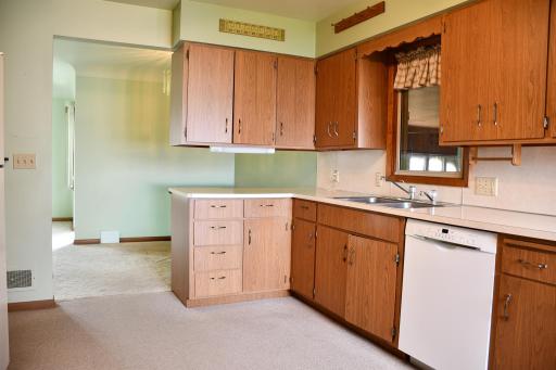 1532 S Shore Drive, Worthington, MN 56187
