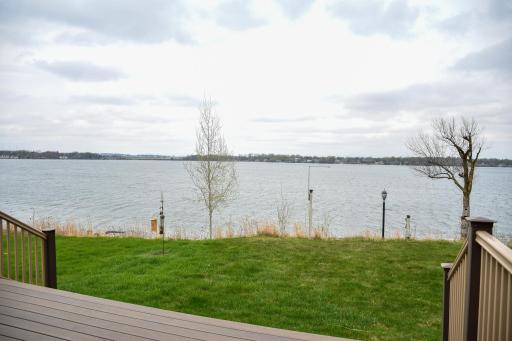 1532 S Shore Drive, Worthington, MN 56187