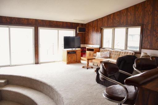 1532 S Shore Drive, Worthington, MN 56187