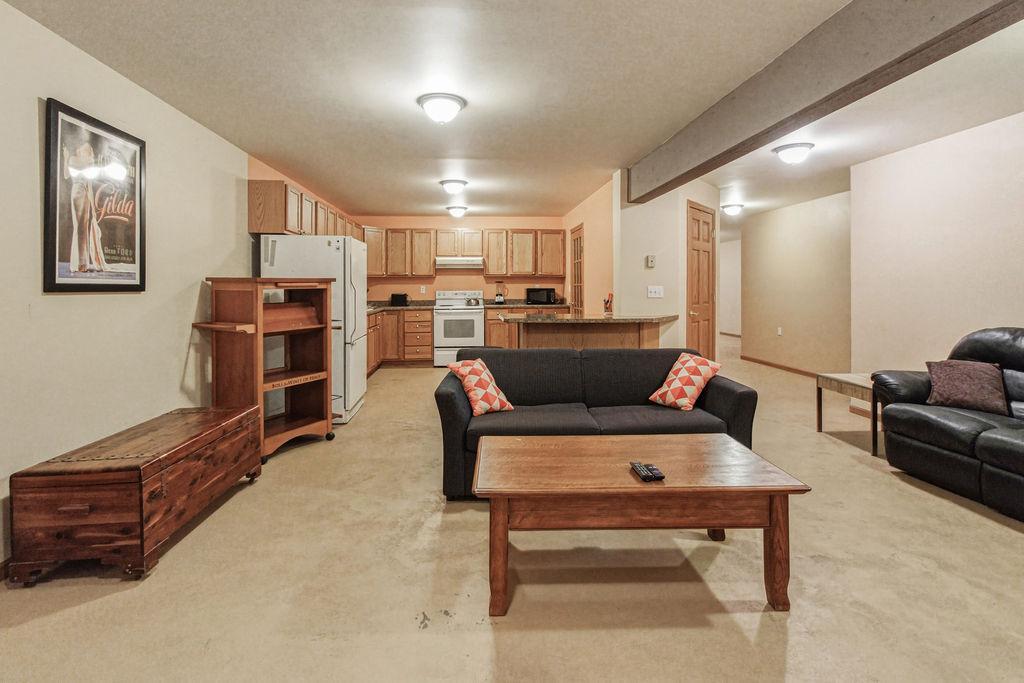 Family room/kitchen