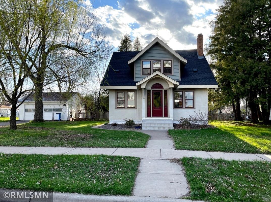 847 Ashland St. S. - 1920 Bungalow with lots history and charm.