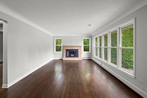 30 Woodridge Lane, Inver Grove Heights, MN 55077