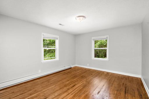 30 Woodridge Lane, Inver Grove Heights, MN 55077