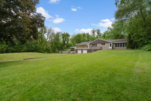 30 Woodridge Lane, Inver Grove Heights, MN 55077