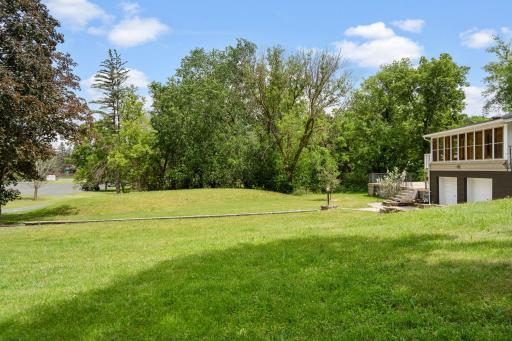 30 Woodridge Lane, Inver Grove Heights, MN 55077