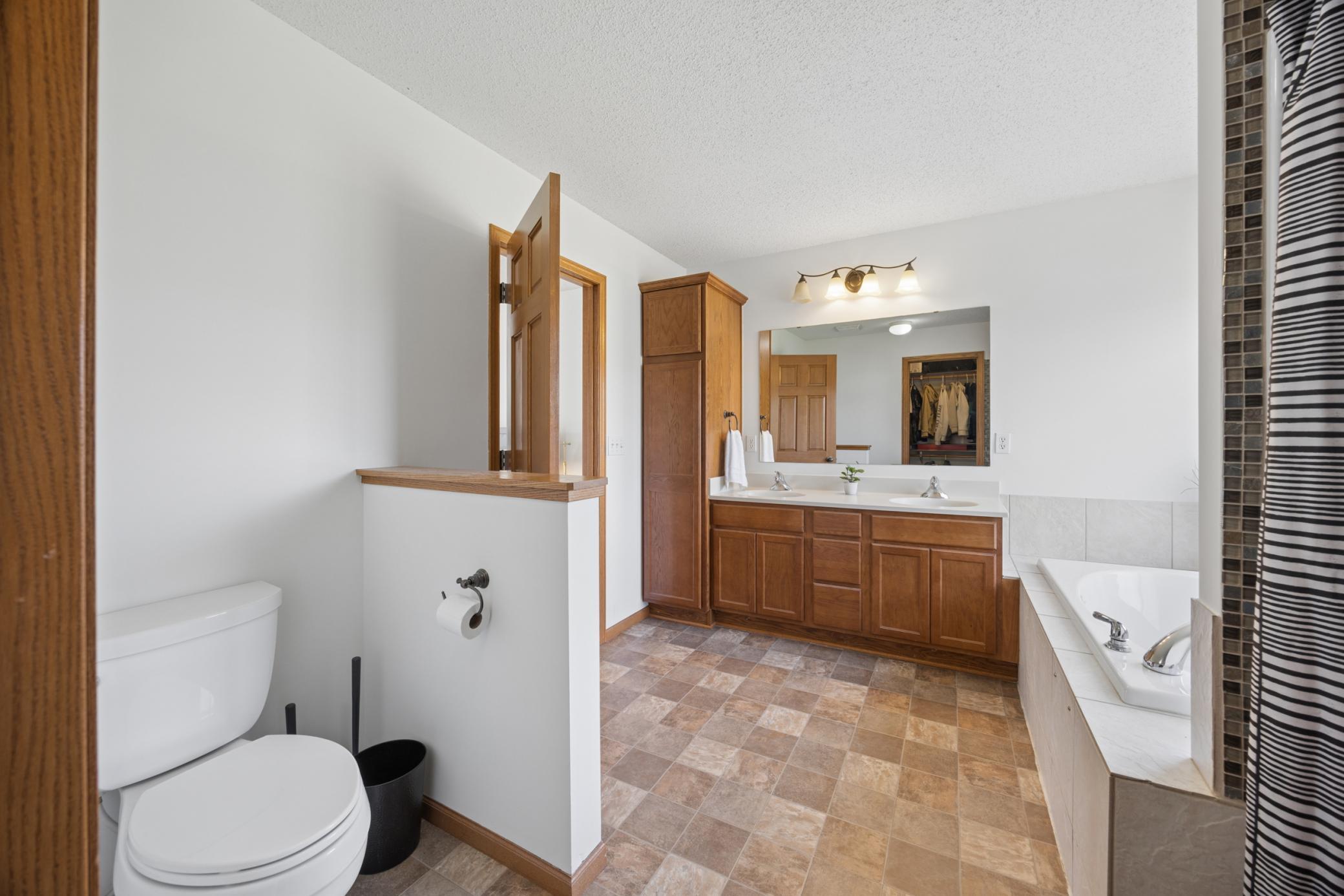 Primary Full Bathroom