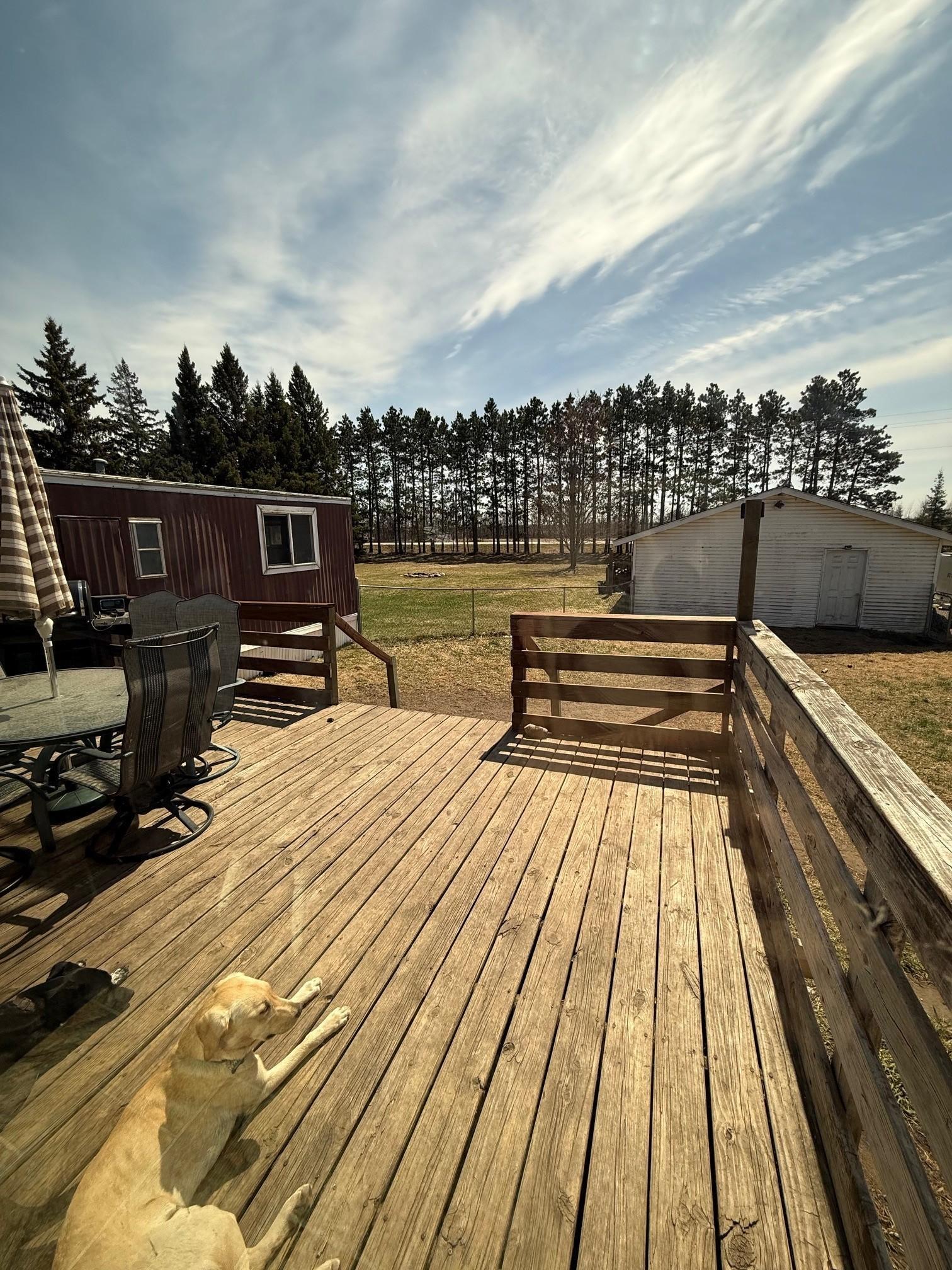 Spacious back deck