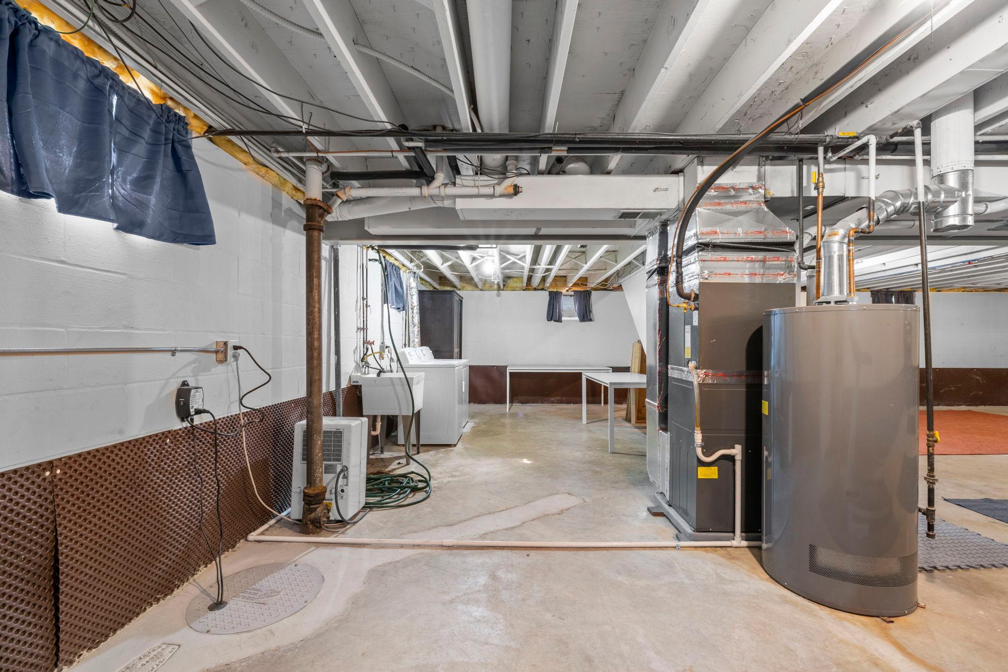 High-efficiency furnace with central air