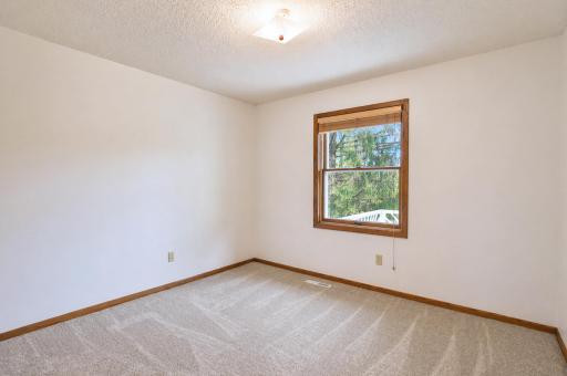 422 Chalet Drive NW, Rochester, MN 55901