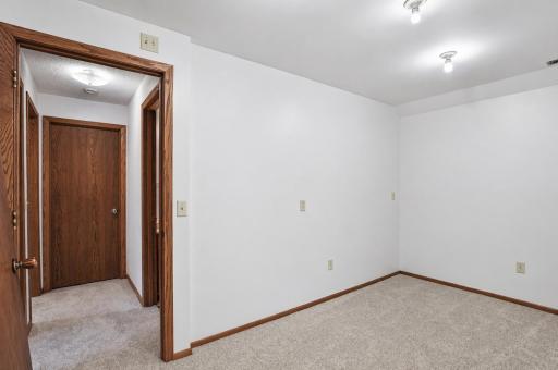 422 Chalet Drive NW, Rochester, MN 55901