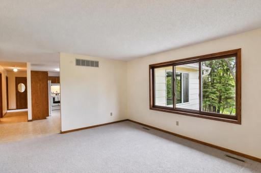 422 Chalet Drive NW, Rochester, MN 55901