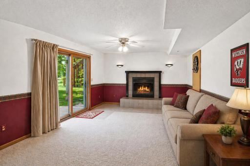 422 Chalet Drive NW, Rochester, MN 55901