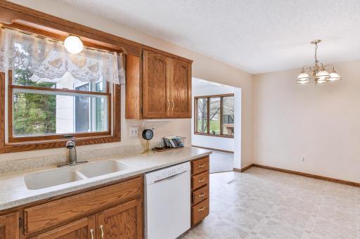422 Chalet Drive NW, Rochester, MN 55901