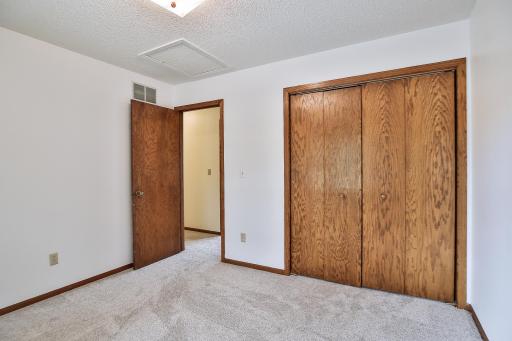 422 Chalet Drive NW, Rochester, MN 55901