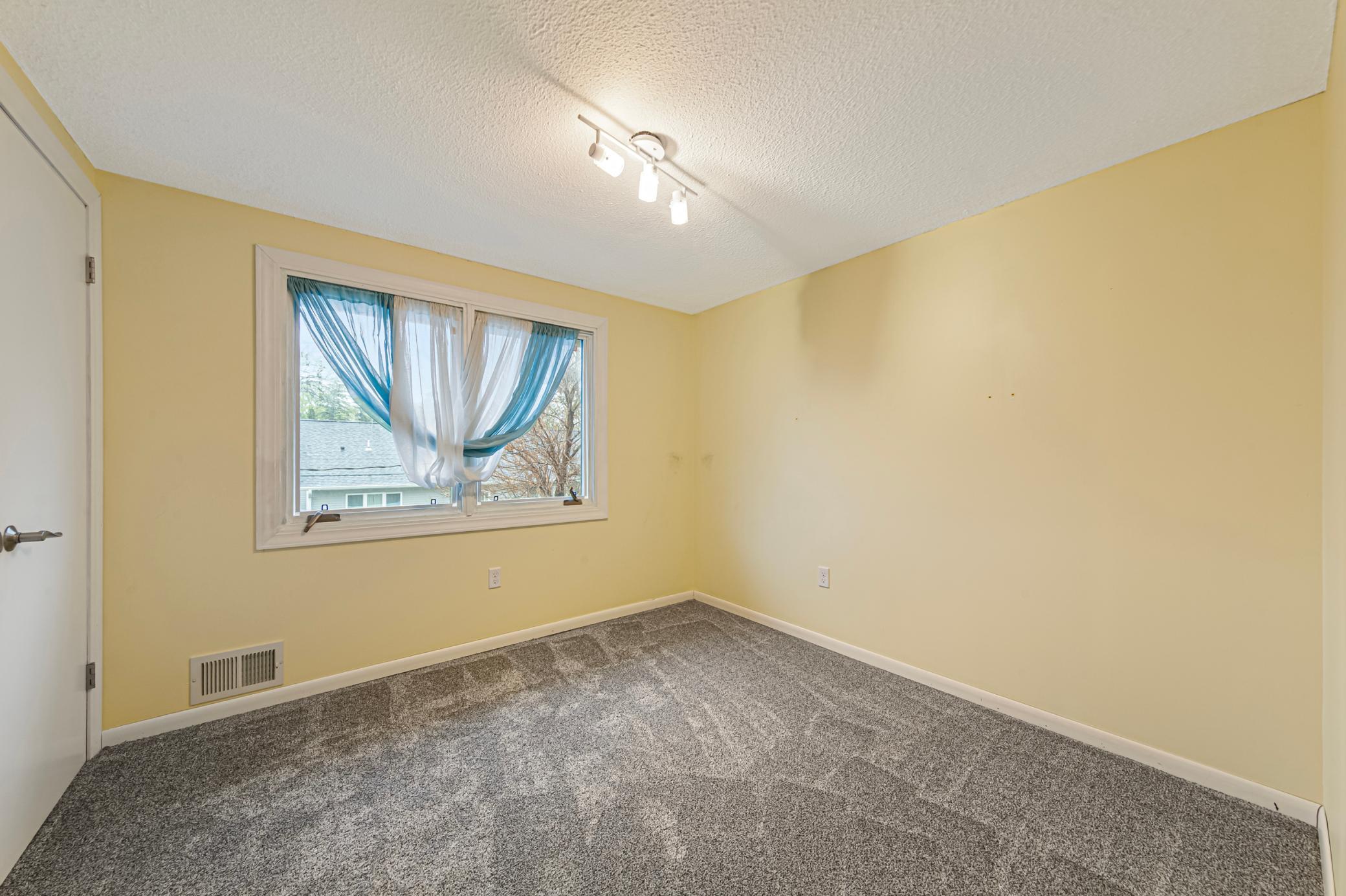 25 bedroom 2.jpg