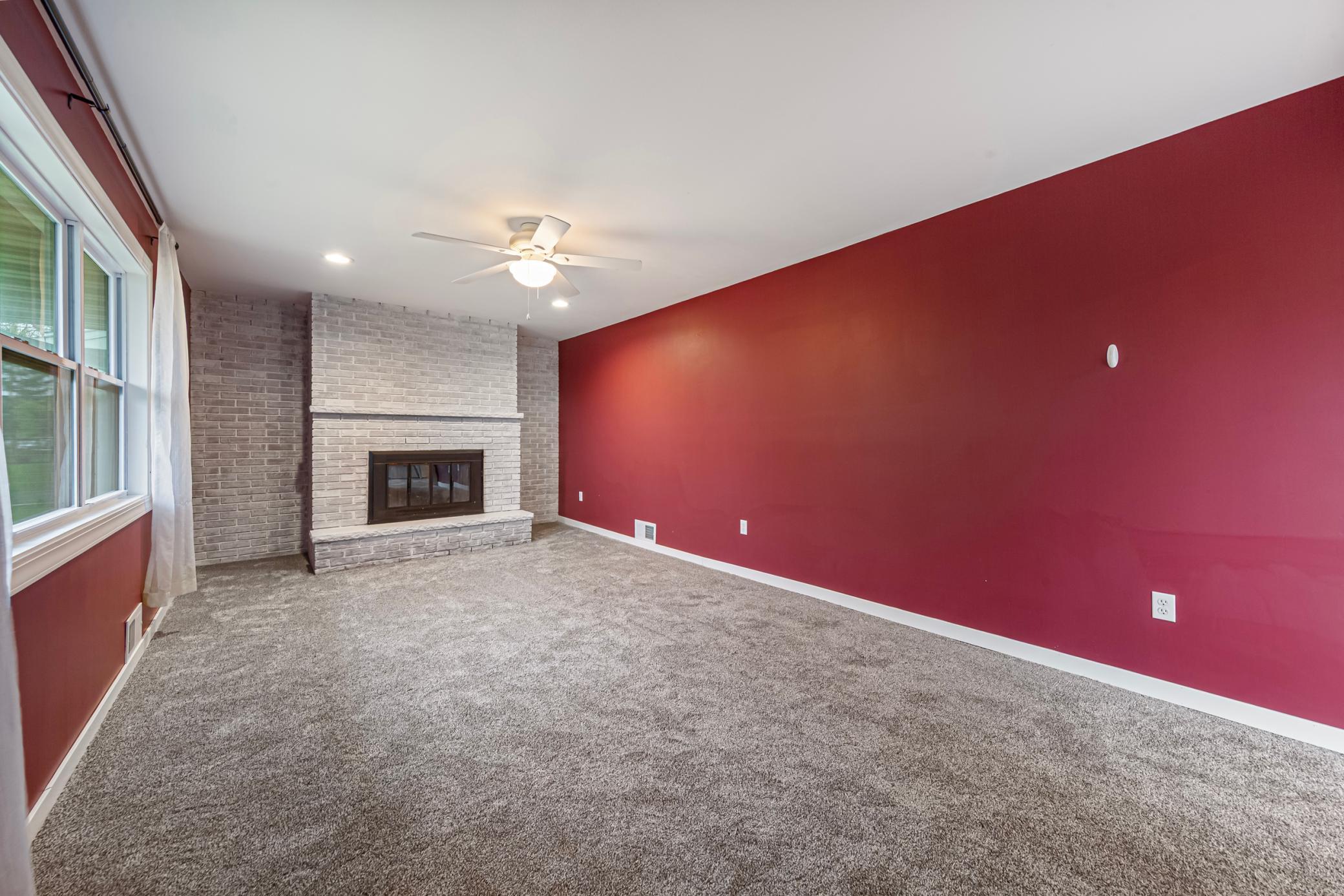 19 family room.jpg