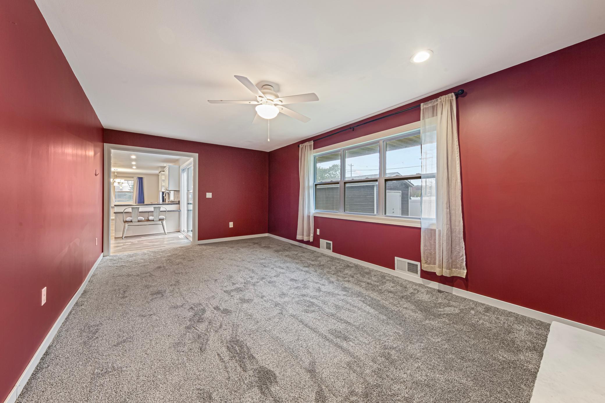 20 family room.jpg