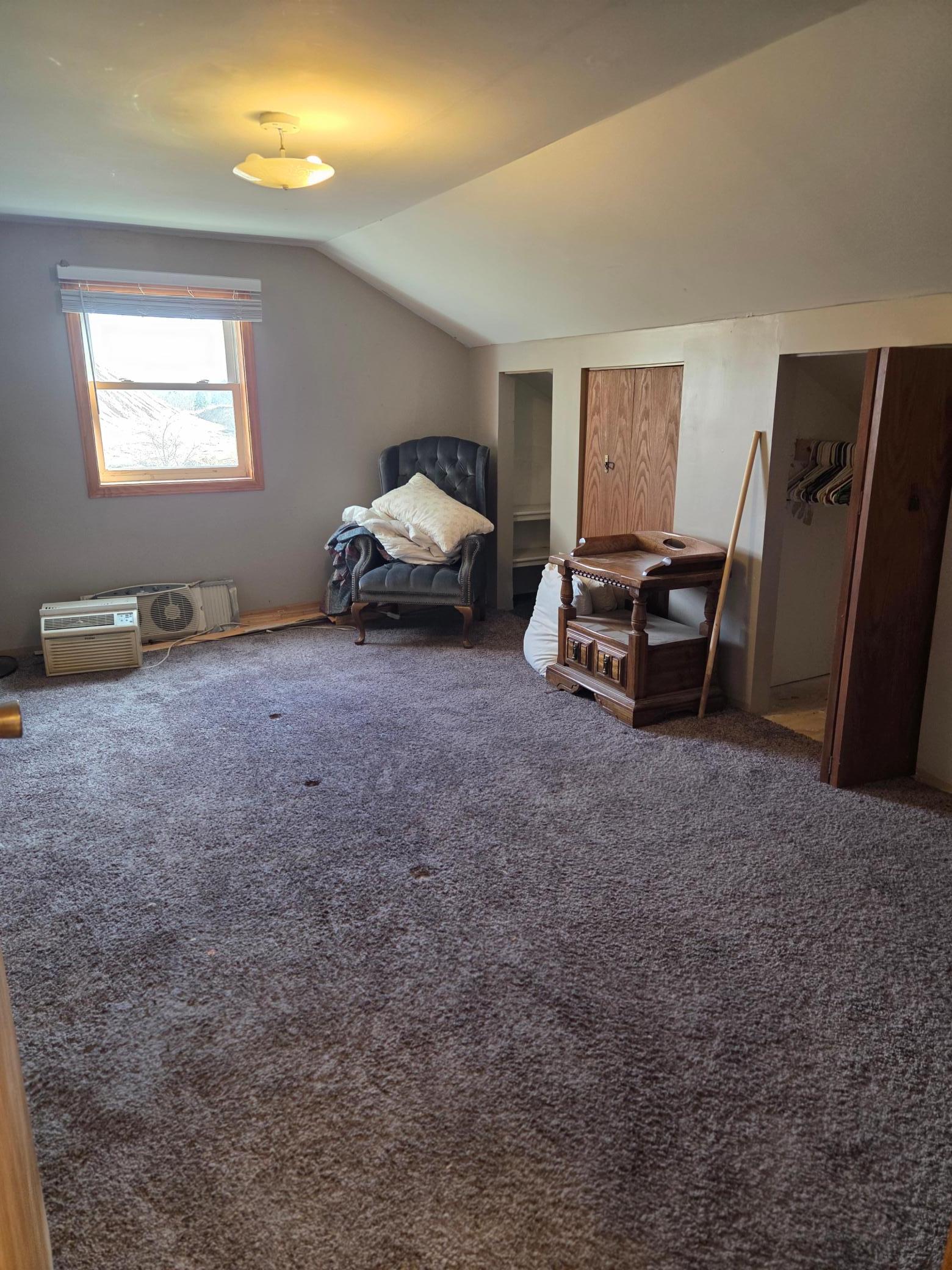 Upstairs bedroom #1.jpg