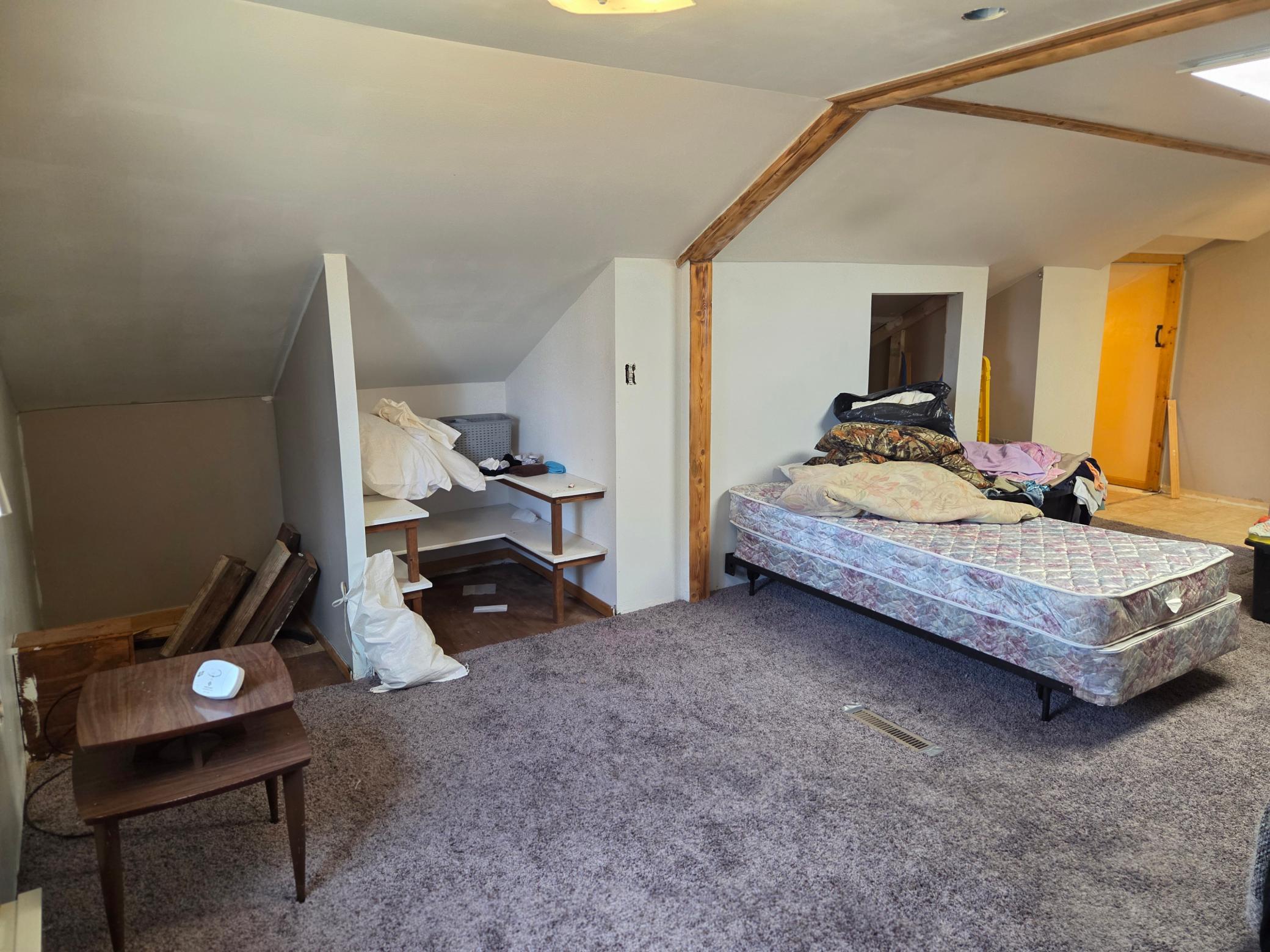 Upstairs Bedroom #2.jpg