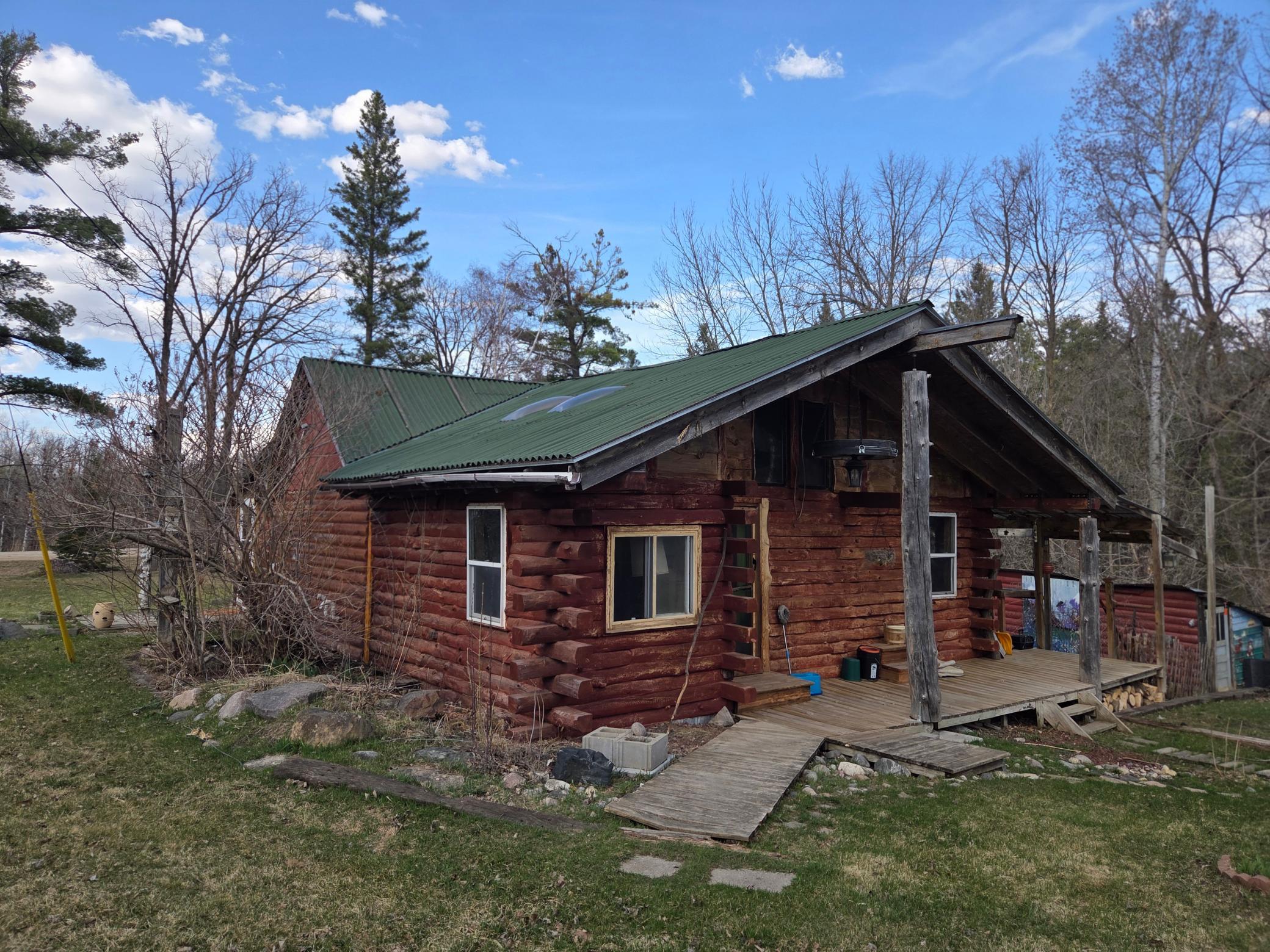 1890s cabin - side.jpg